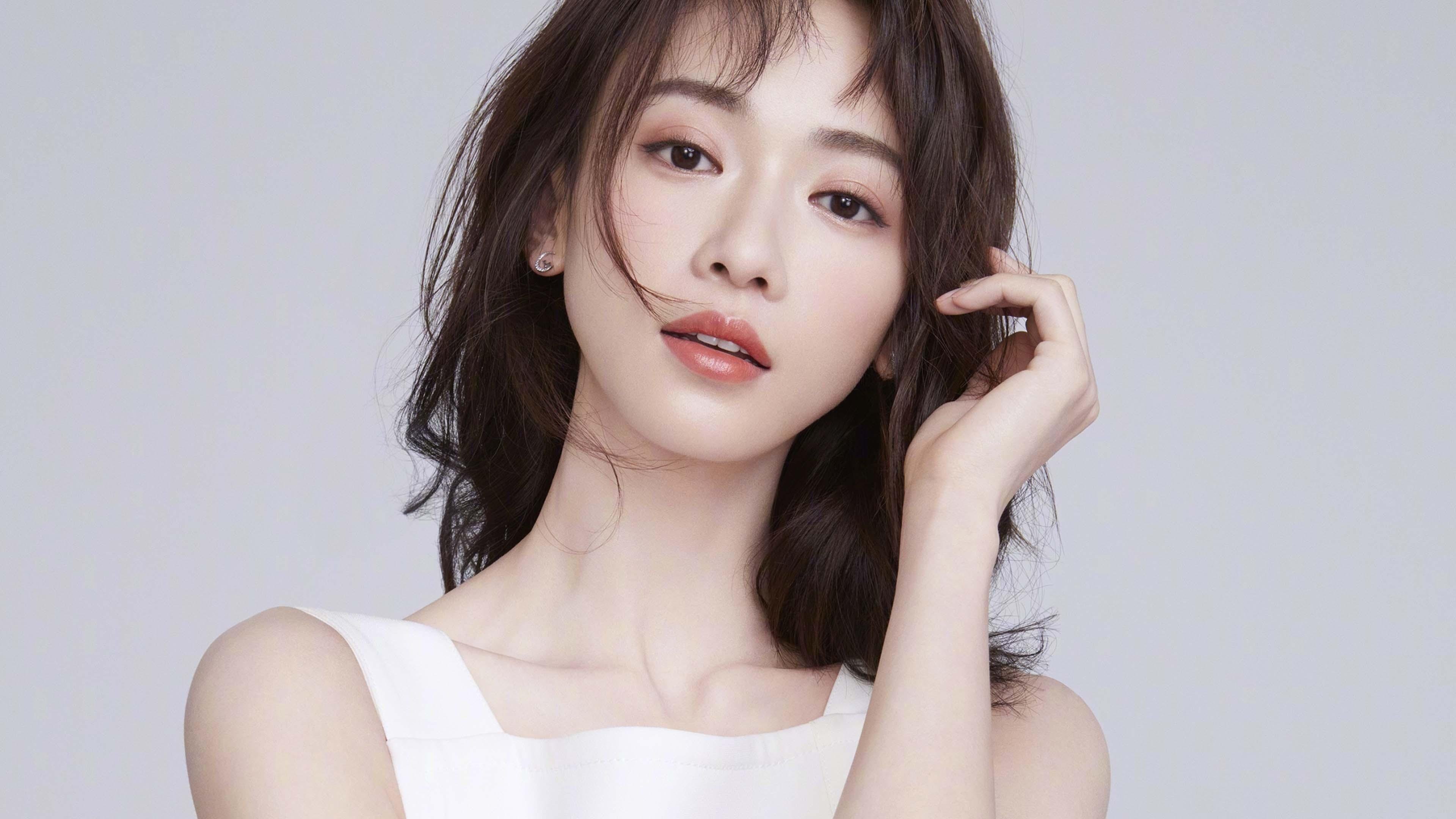 爱游戏中国官方登录入口网站-_场边花絮：明星嘉宾助阵现场热情高涨_，明星拍戏现场花絮视频